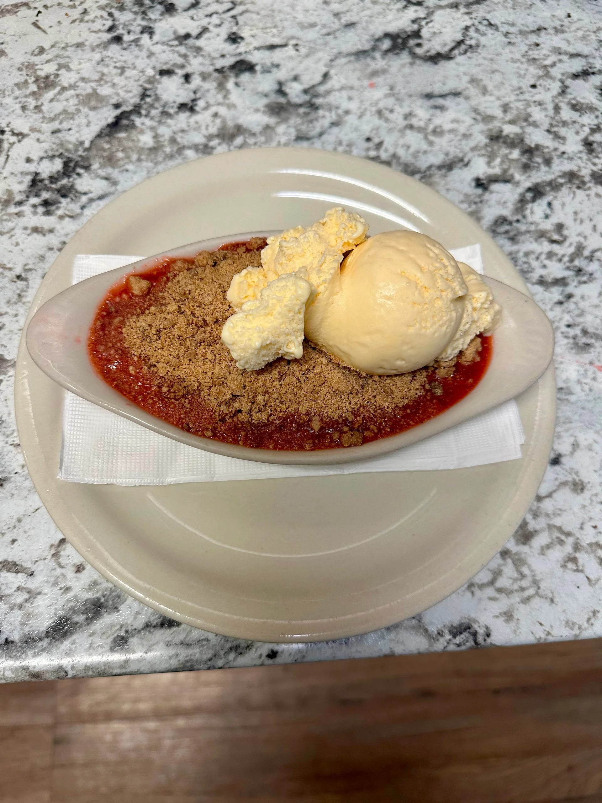 Berry crisp a la mode